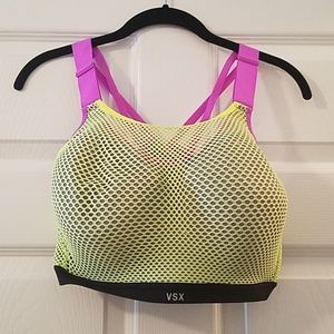 Victoria's Secret Maximum Support Sports Bra